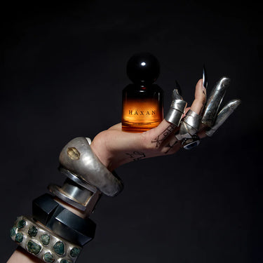 Haxan Heretic Parfum the blackened teeth