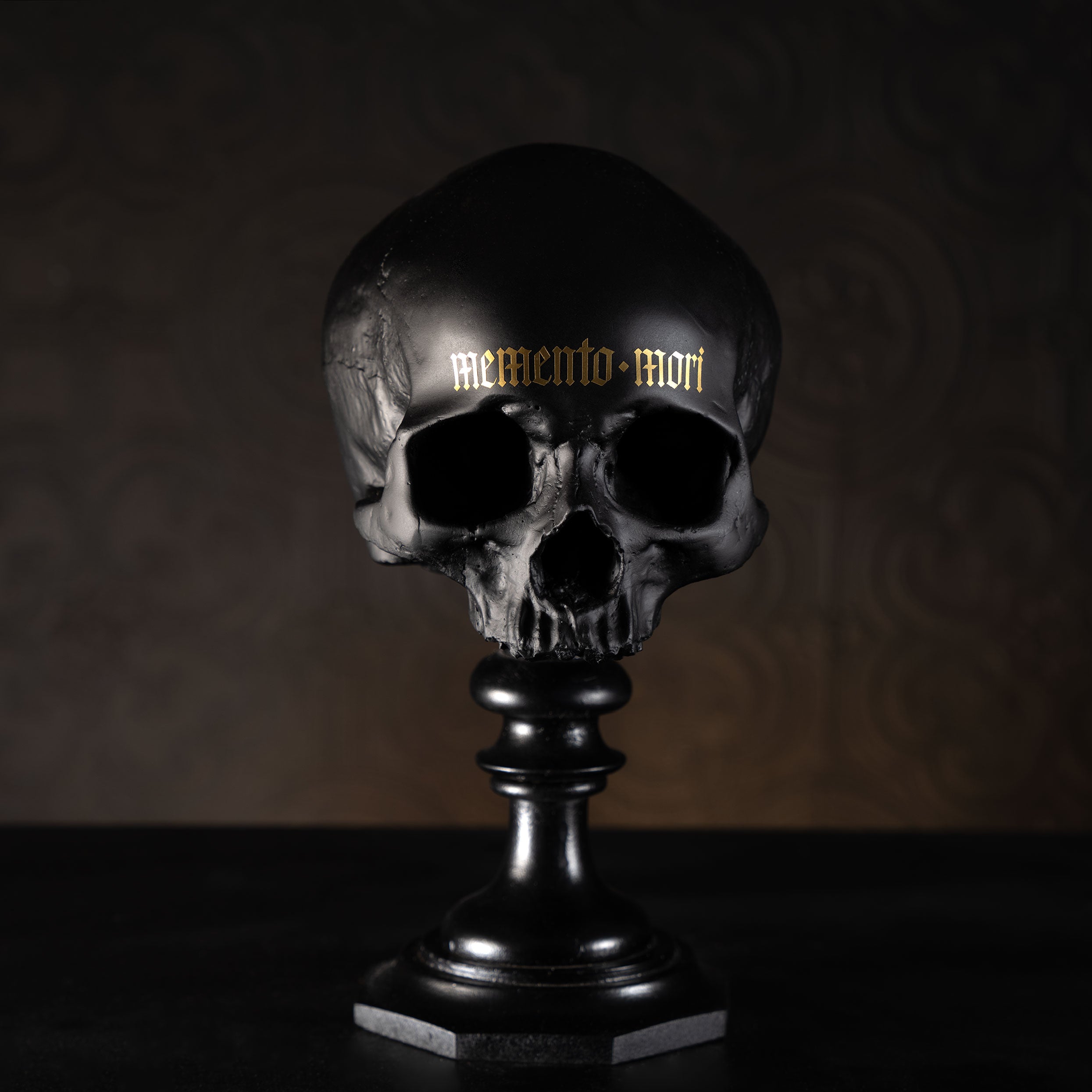 Memento Mori - Skull plinth - the blackened teeth - gothic decor