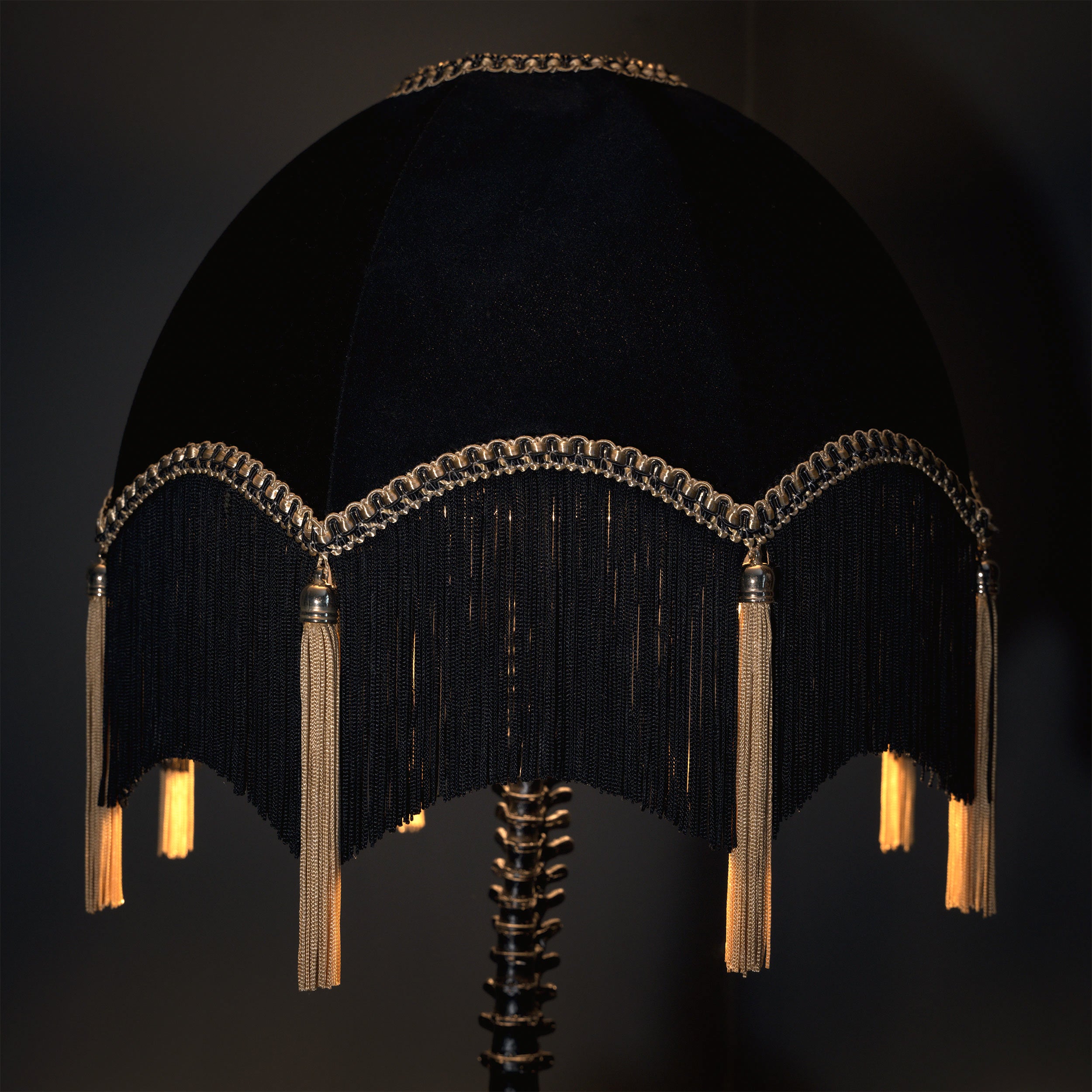 priscilla baroque lampshade - Gothic decor - The blackened teeth