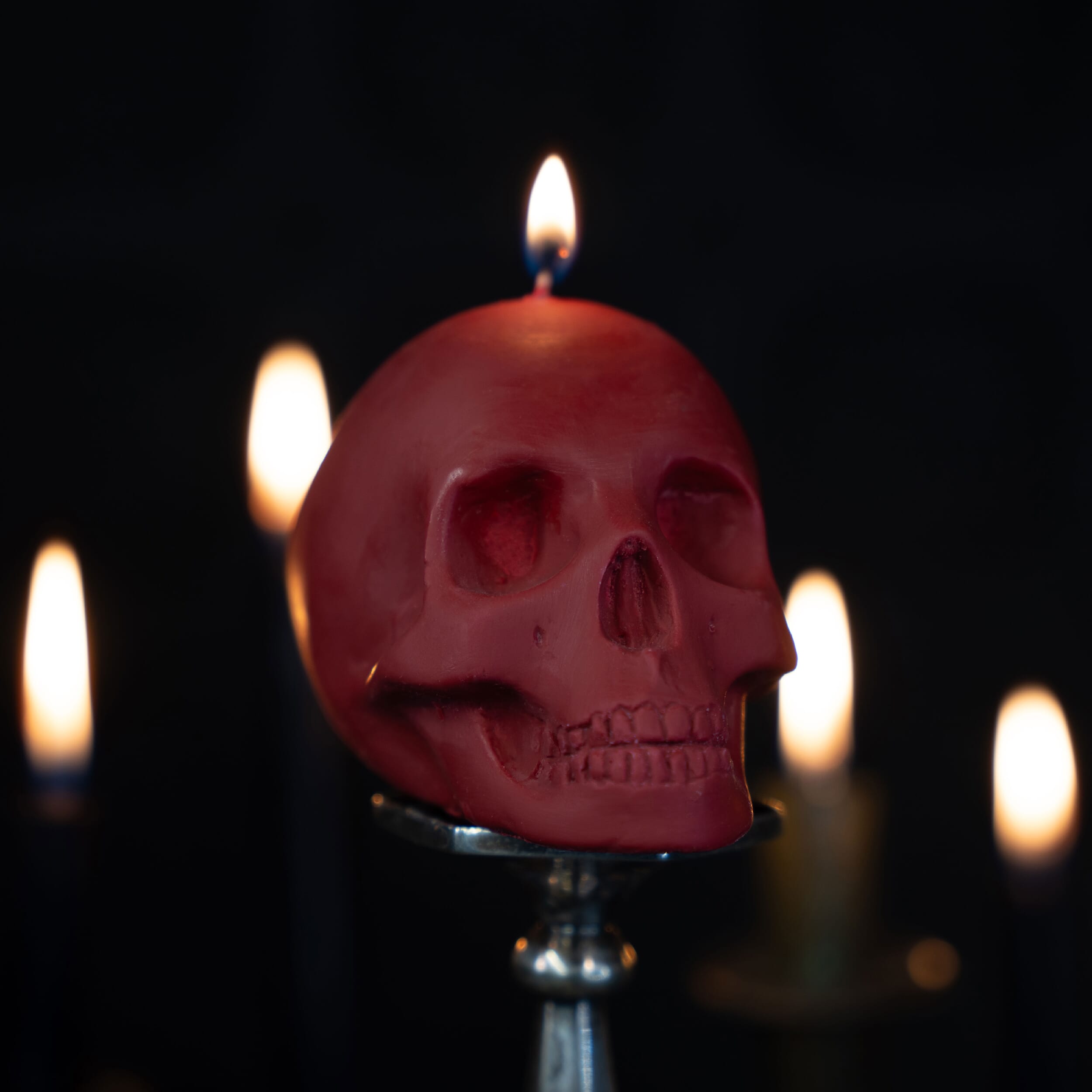 Skull candle - red - The Blackened Teeth