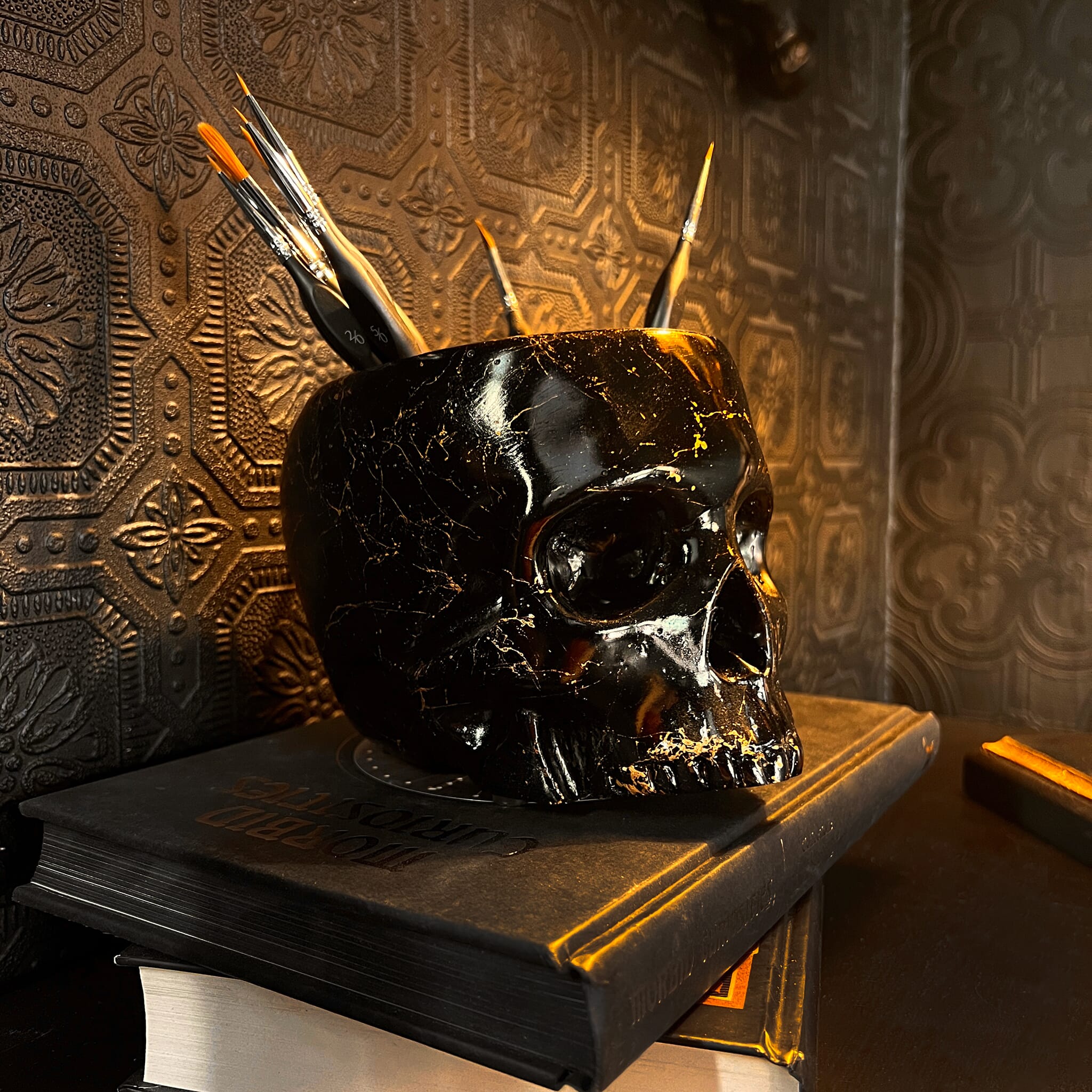 Skull pen pot - The Blackened Teeth - Gothic home decor