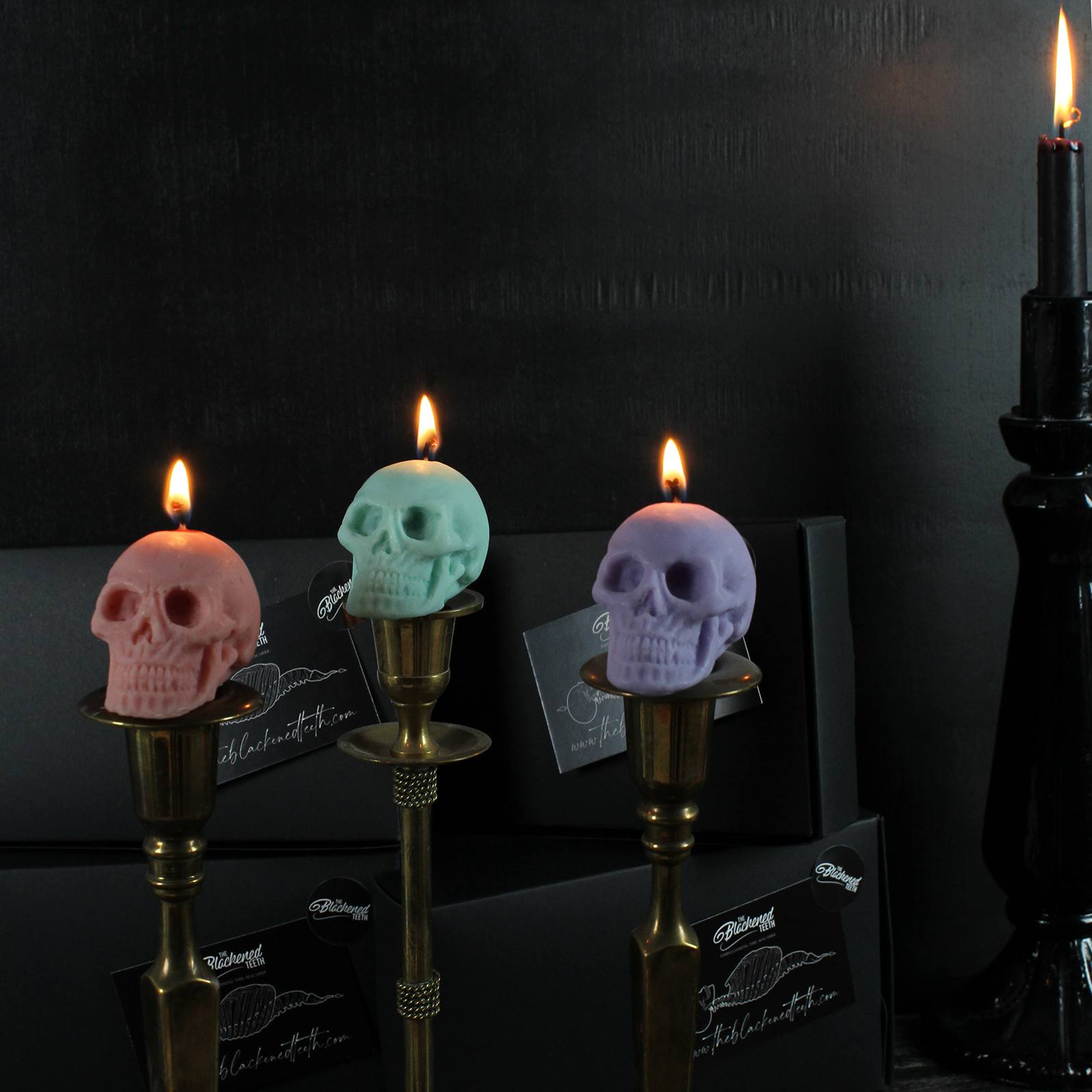 Small skull pastel candles - gothic decor - The Blackened Teeth