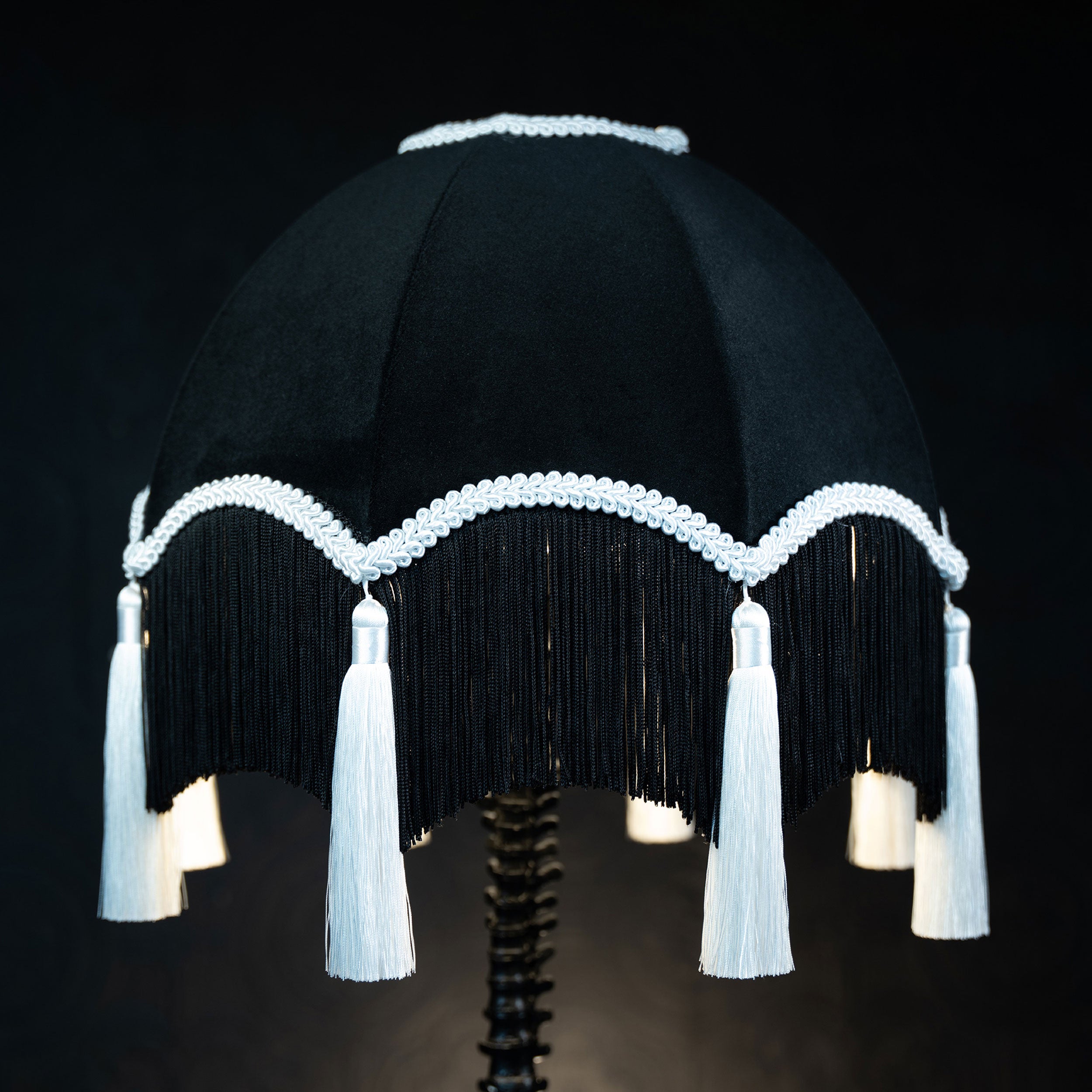 Carmella baroque lampshade - Black and white - The Blackened Teeth