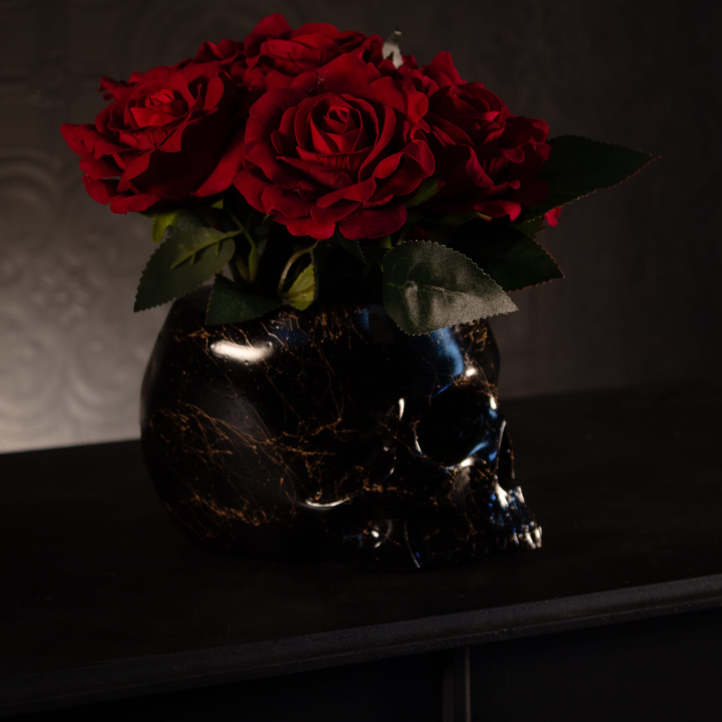 Aphrodite Flowerhead - Red Roses