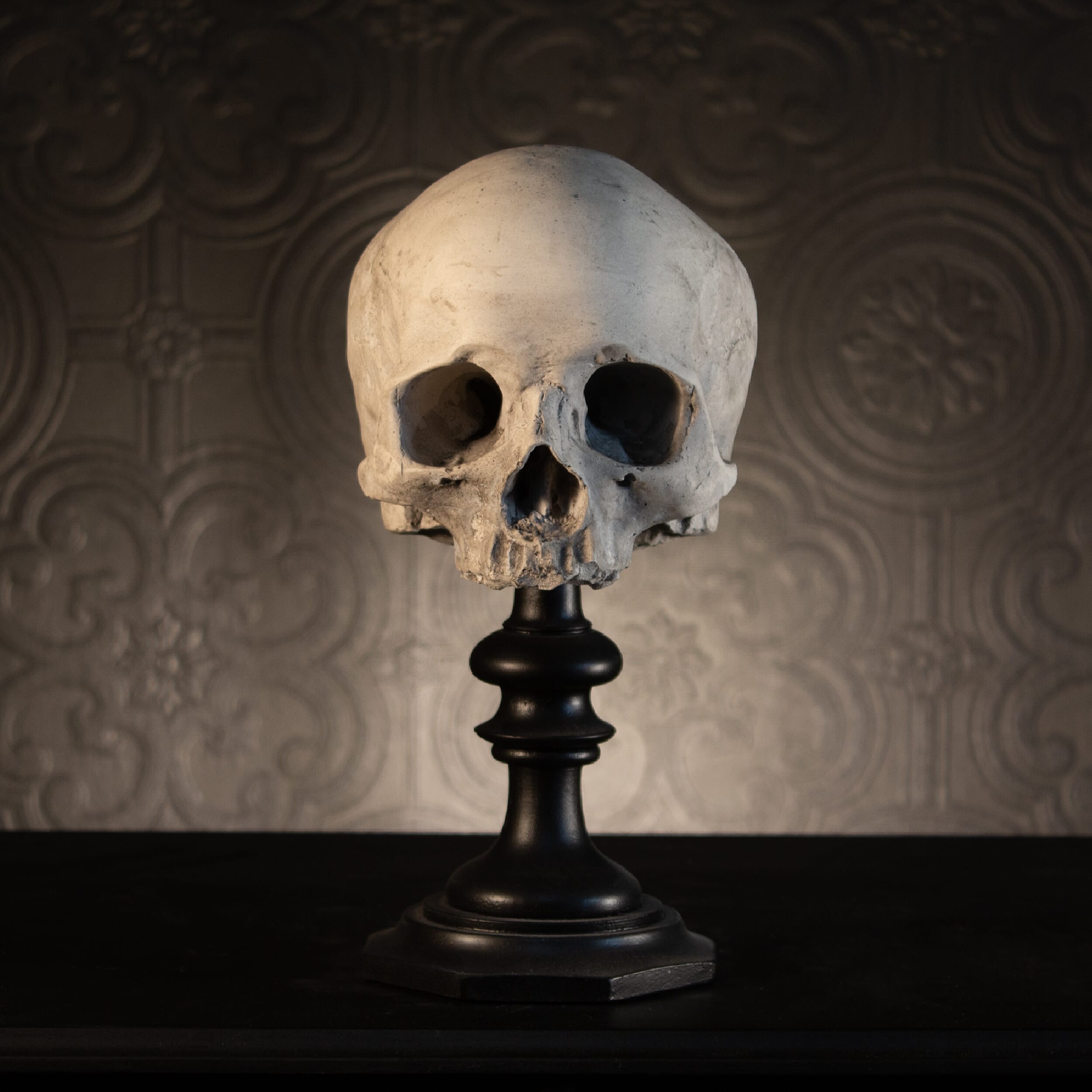 Skull of J.Doe Replica Plinth