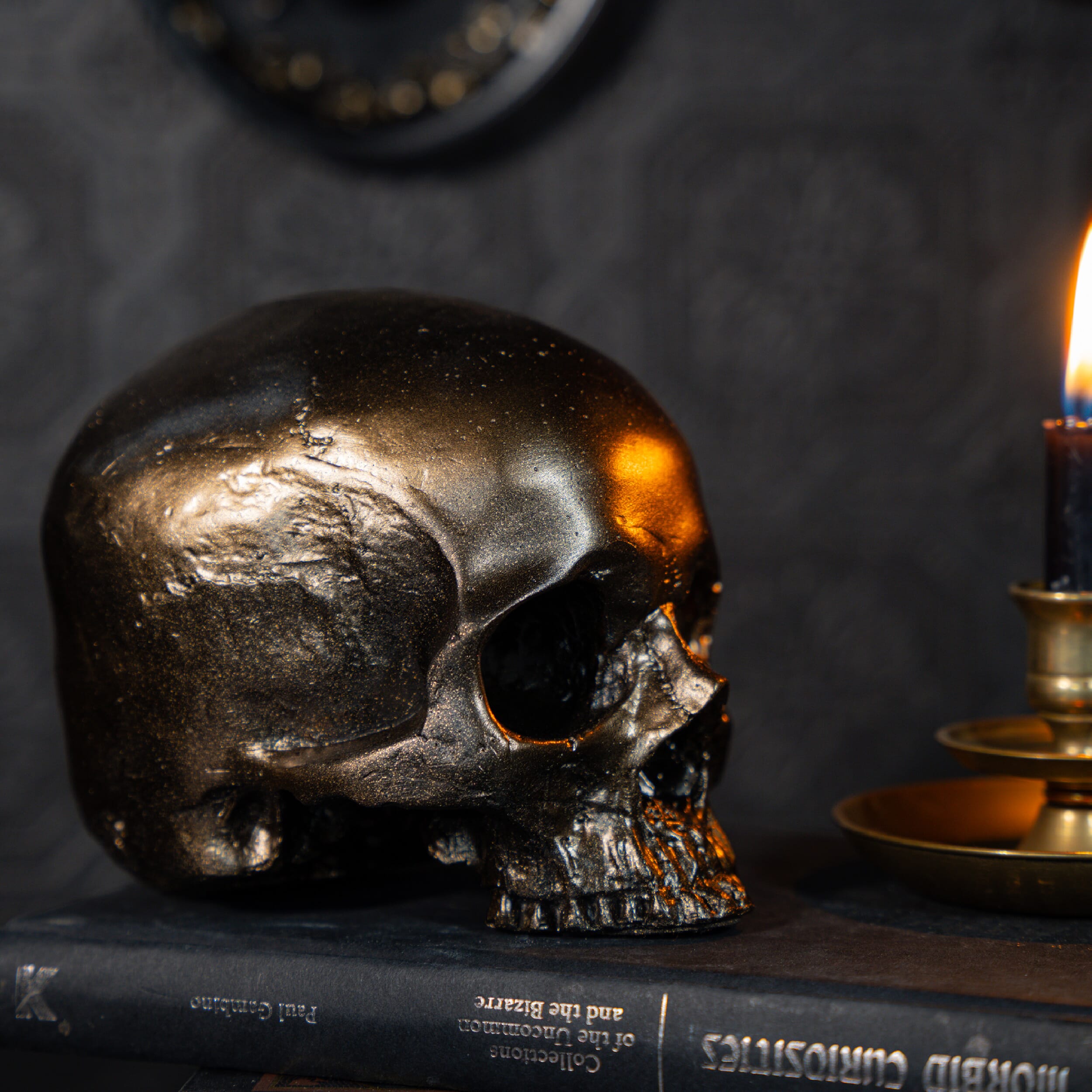 Human skull ornament - Gold - The Blackened Teeth