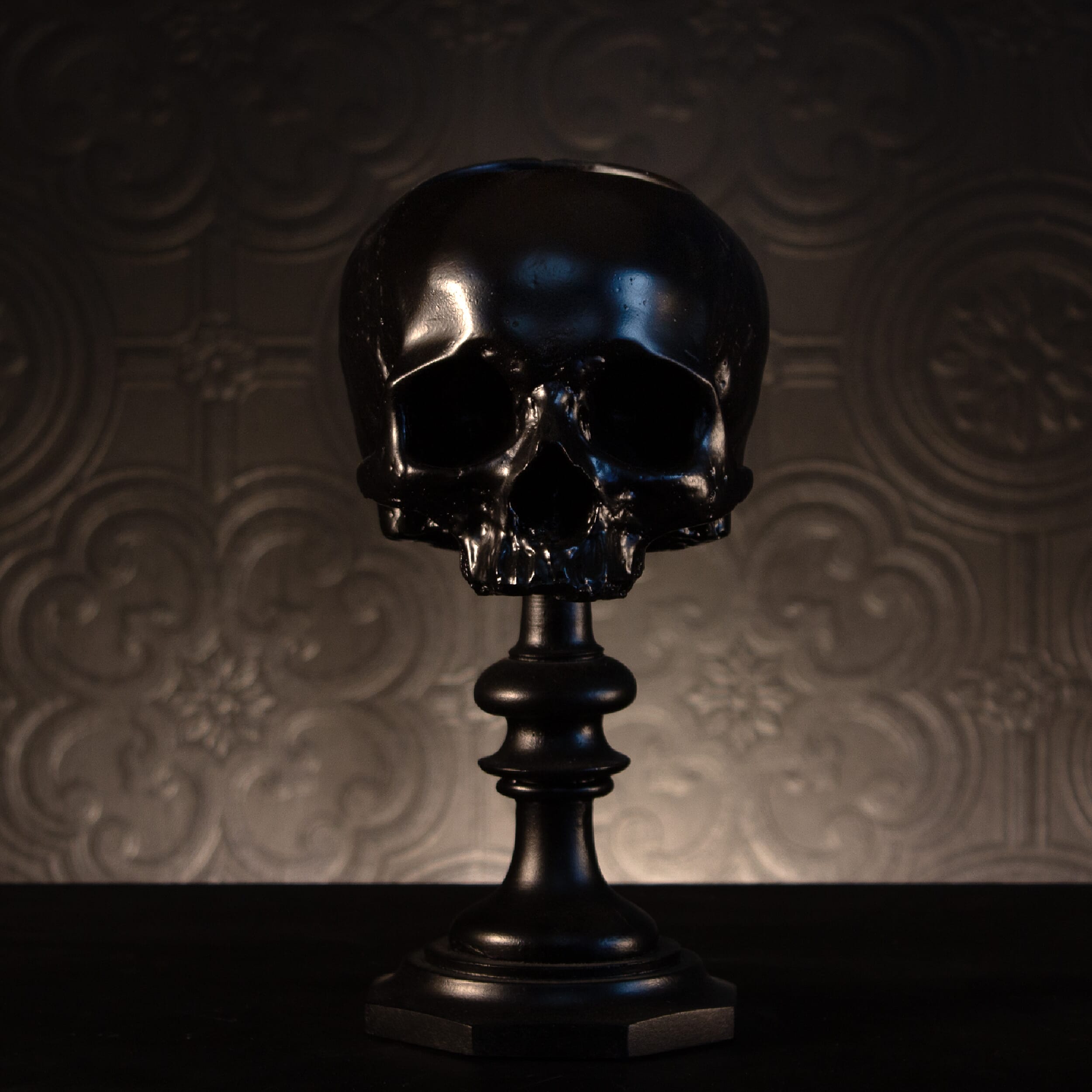 Replica Human Skull Pot Plinth - Black