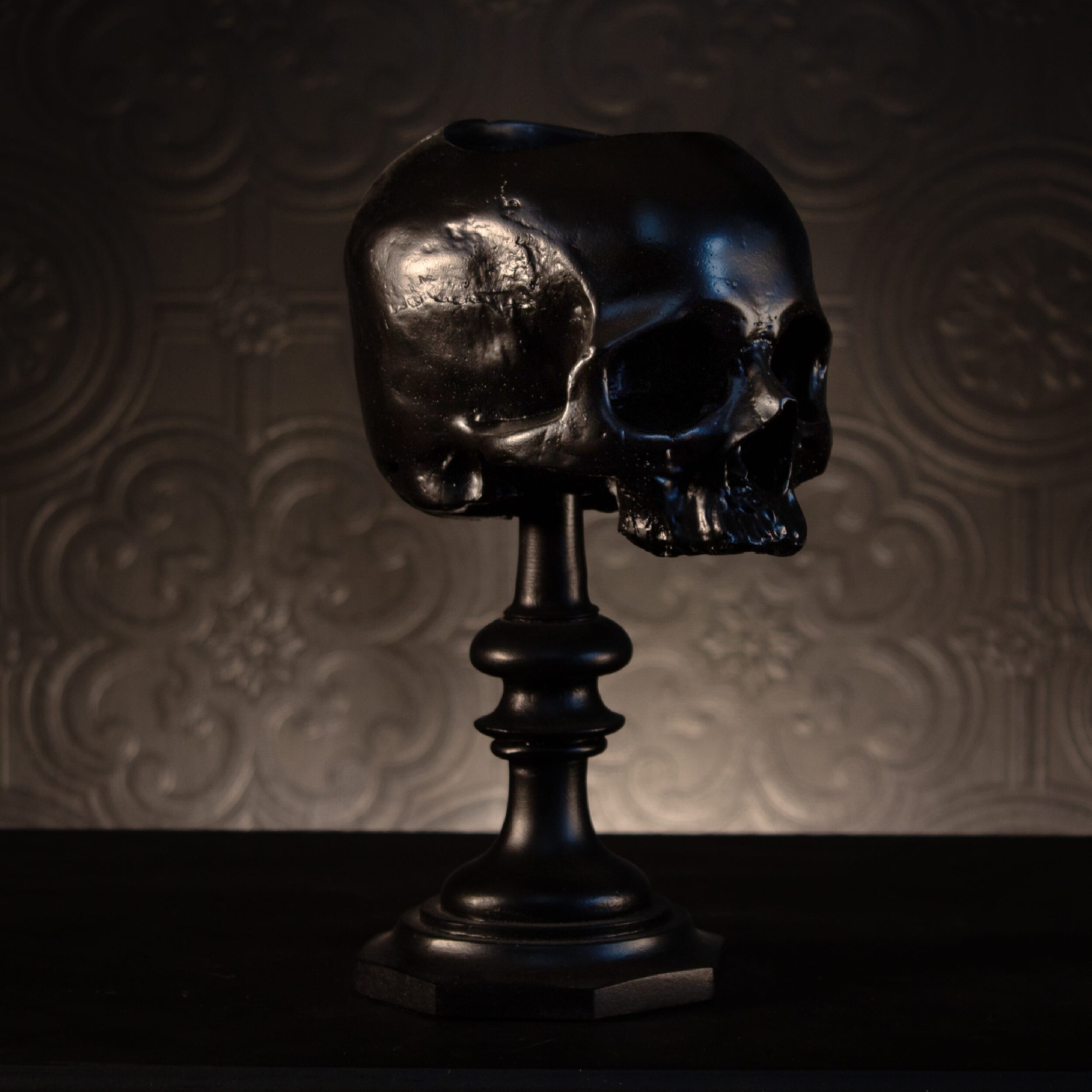 Replica Human Skull Pot Plinth - Black