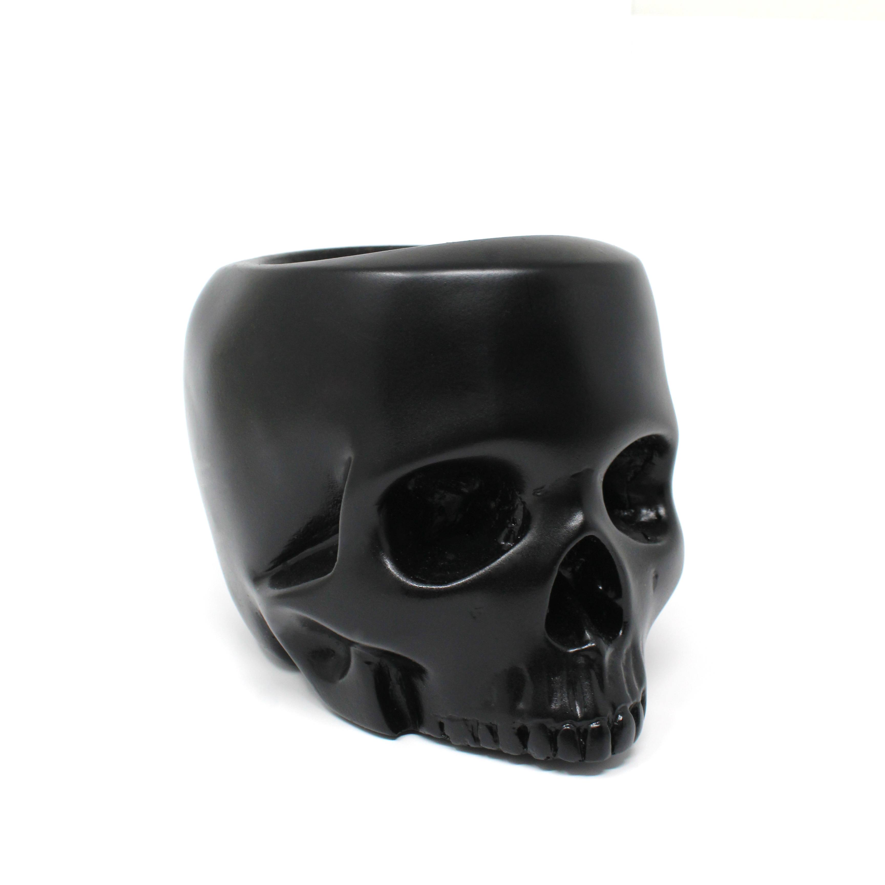 Jawless Skull Pot