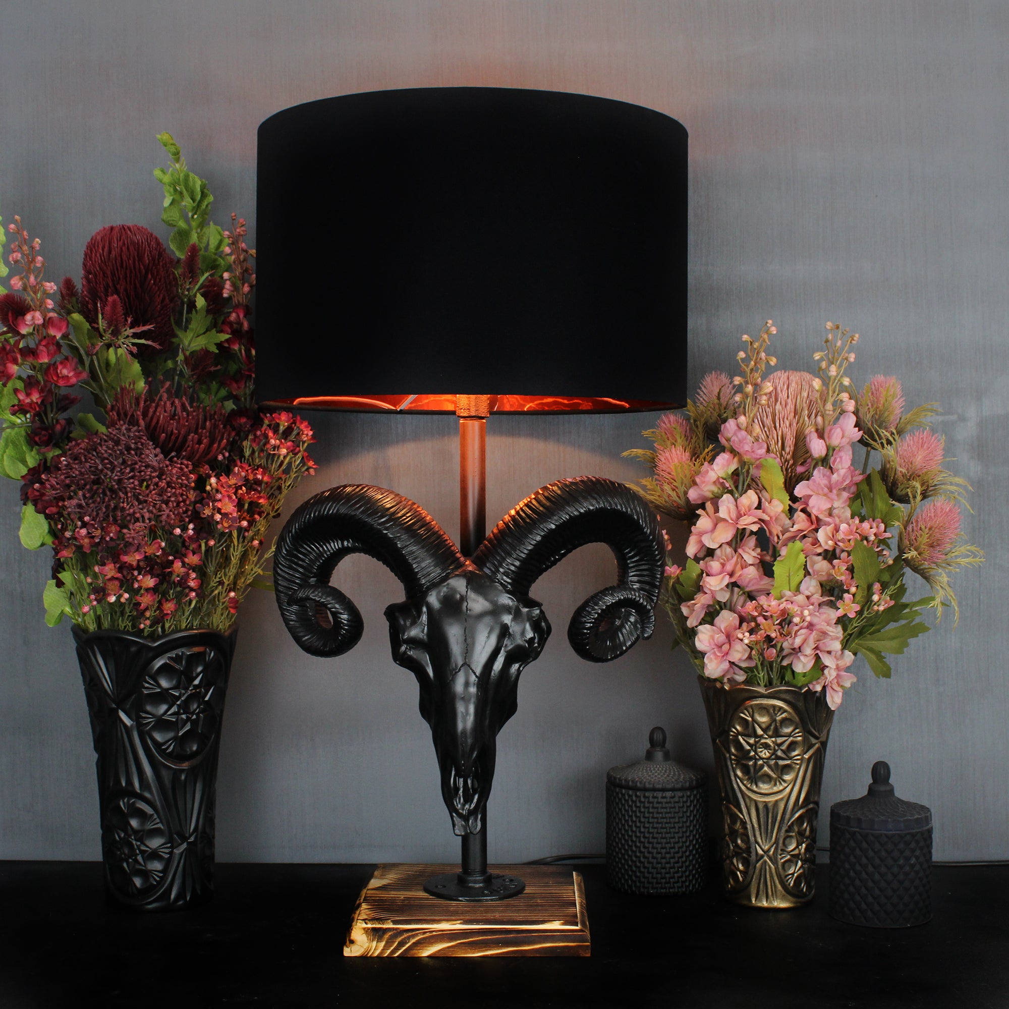 Black skull lamp deals