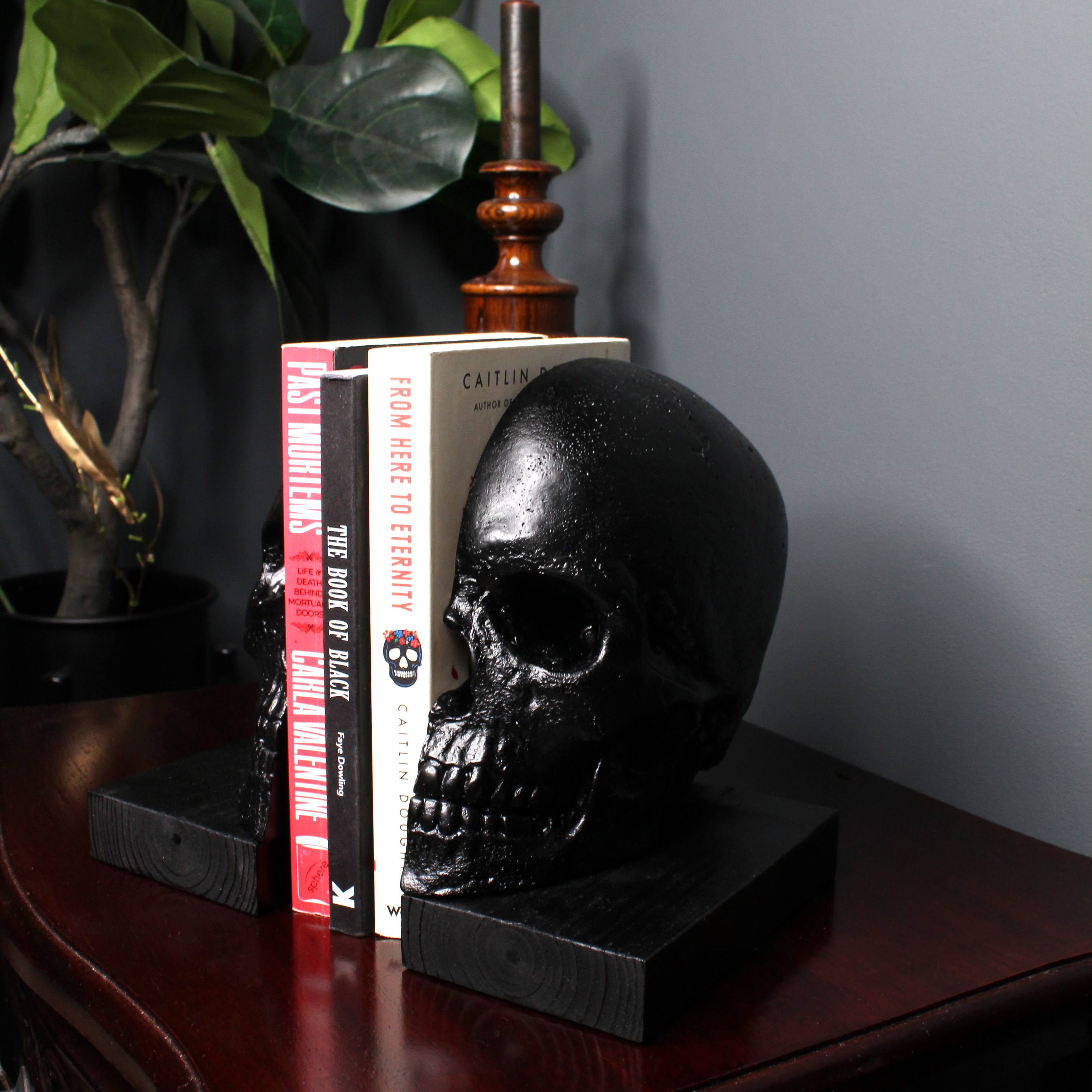 Skull Bookends